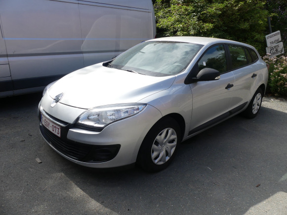 Voiture break Renault megane (2012-18.182 km) - VIN VF1KZ1A074873936 - Autre matériel: photos 1 Voiture break Renault megane (2012-18.182 km) - VIN VF1KZ1A074873936 - Autre matériel: photos 1