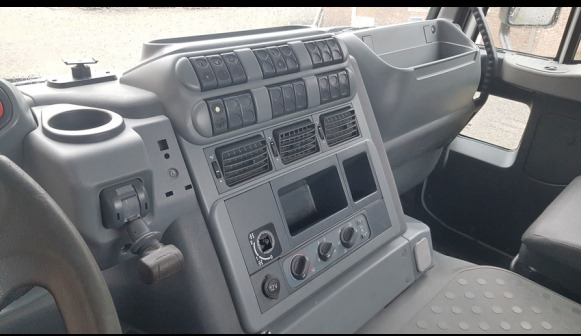 Camion porte container + container 11 m³ Iveco Trakker 380 - Camion porte-conteneur/ Caisse mobile: photos 3 Camion porte container + container 11 m³ Iveco Trakker 380 - Camion porte-conteneur/ Caisse mobile: photos 3