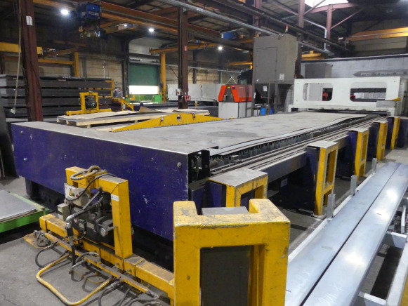 Machine de découpe 8m laser CO² avec refroidisseur et aspiration de fumée Bystronic Bylaser 6000 - Machine à métaux: photos 4 Machine de découpe 8m laser CO² avec refroidisseur et aspiration de fumée Bystronic Bylaser 6000 - Machine à métaux: photos 4