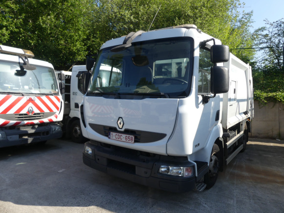 REF:1380 - Camion poubelle Renault Midlum 180DXI (2011-183.874 km) - Benne à ordures ménagères: photos 1 REF:1380 - Camion poubelle Renault Midlum 180DXI (2011-183.874 km) - Benne à ordures ménagères: photos 1