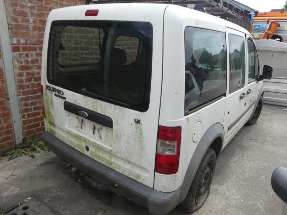REF:Immatriculé sous : TRF-385 - Voiture Ford Tourneo Connect - Utilitaire double cabine: photos 4 REF:Immatriculé sous : TRF-385 - Voiture Ford Tourneo Connect - Utilitaire double cabine: photos 4