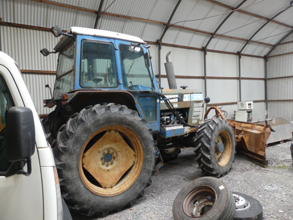 Tracteur avec lame de déneigement Ford 6710 - Tracteur agricole: photos 3 Tracteur avec lame de déneigement Ford 6710 - Tracteur agricole: photos 3