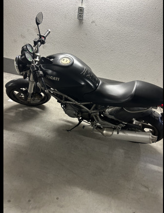 Transport Ducati Monster Monster 610 - Motocyclette: photos 1 Transport Ducati Monster Monster 610 - Motocyclette: photos 1