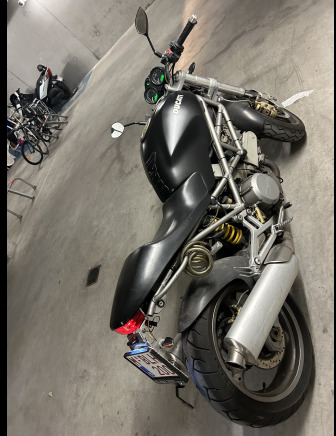 Transport Ducati Monster Monster 610 - Motocyclette: photos 2 Transport Ducati Monster Monster 610 - Motocyclette: photos 2