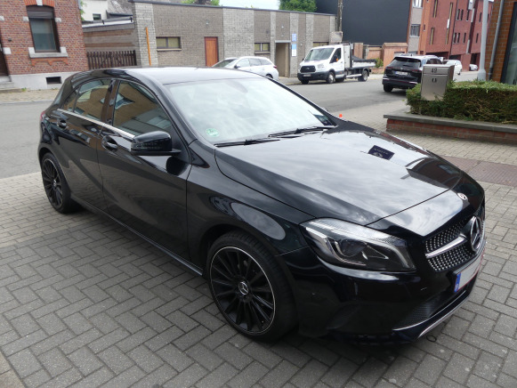 Voiture Mercedes-Benz A 180 (2018-99.600 km-VIN:WDD1760121J776850) - Voiture: photos 4 Voiture Mercedes-Benz A 180 (2018-99.600 km-VIN:WDD1760121J776850) - Voiture: photos 4