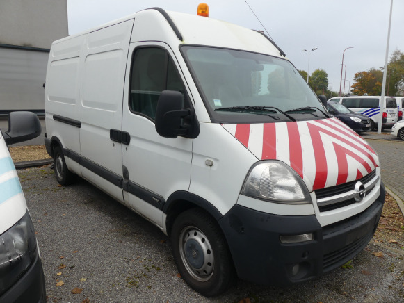 Voiture Opel Movano (2006-191.781km) - Fourgon utilitaire: photos 4 Voiture Opel Movano (2006-191.781km) - Fourgon utilitaire: photos 4