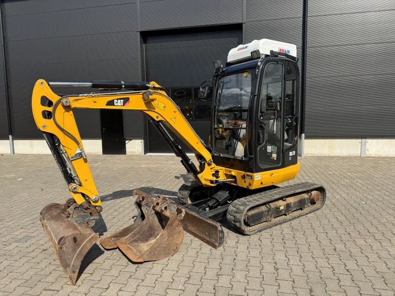 Caterpillar 302.7 BJ 2020 2378 uur AIRCO EN OVERDRUK !! - Mini pelle: photos 2 Caterpillar 302.7 BJ 2020 2378 uur AIRCO EN OVERDRUK !! - Mini pelle: photos 2