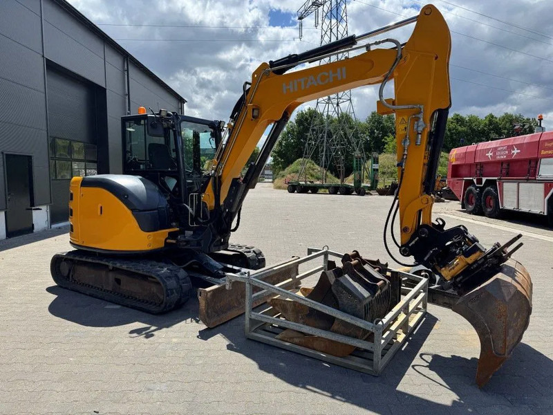 Hitachi ZX65USB Engcon FULL SPEC MACHINE !! DC 2 Gripper TOP CONDITION ! - Pelle sur chenille: photos 5 Hitachi ZX65USB Engcon FULL SPEC MACHINE !! DC 2 Gripper TOP CONDITION ! - Pelle sur chenille: photos 5