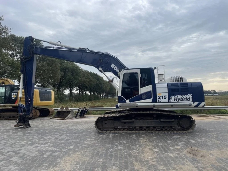 Komatsu HB215 Semilong SUPER NICE AND CLEAN MACHINE ! - Pelle sur chenille: photos 1 Komatsu HB215 Semilong SUPER NICE AND CLEAN MACHINE ! - Pelle sur chenille: photos 1