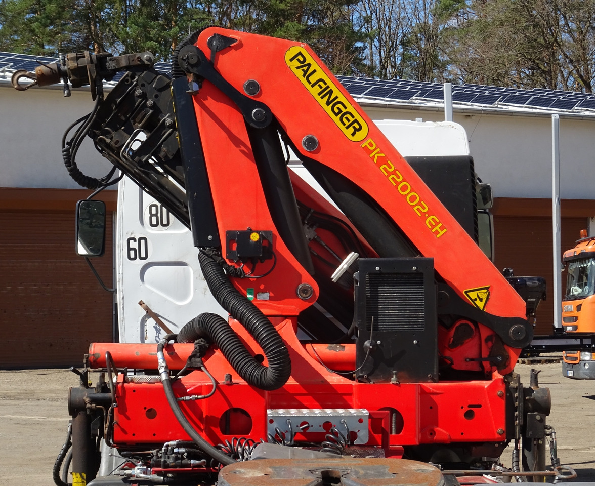PALFINGER PK 22002-EH D crane - remote control, extra functions, Ladekran, Kran, - Grue auxiliaire: photos 1 PALFINGER PK 22002-EH D crane - remote control, extra functions, Ladekran, Kran, - Grue auxiliaire: photos 1