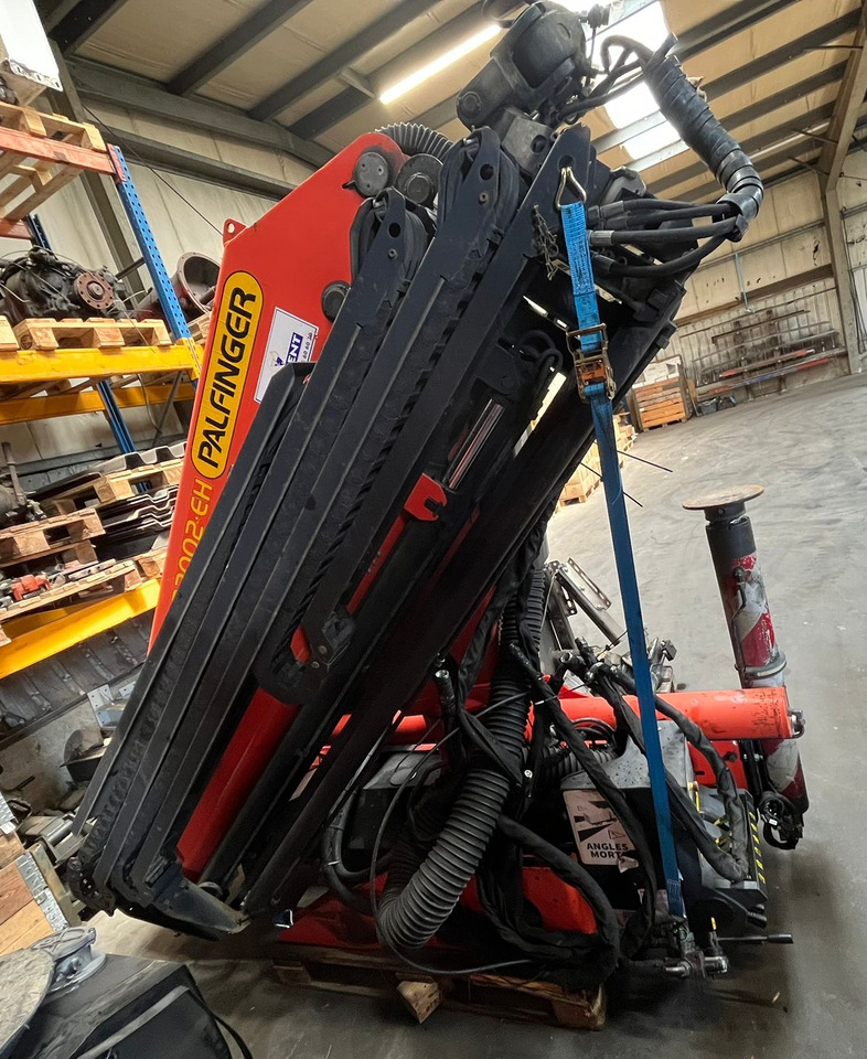 PALFINGER PK 22002-EH D year 2013, remote control, extra functions - Grue auxiliaire: photos 3 PALFINGER PK 22002-EH D year 2013, remote control, extra functions - Grue auxiliaire: photos 3