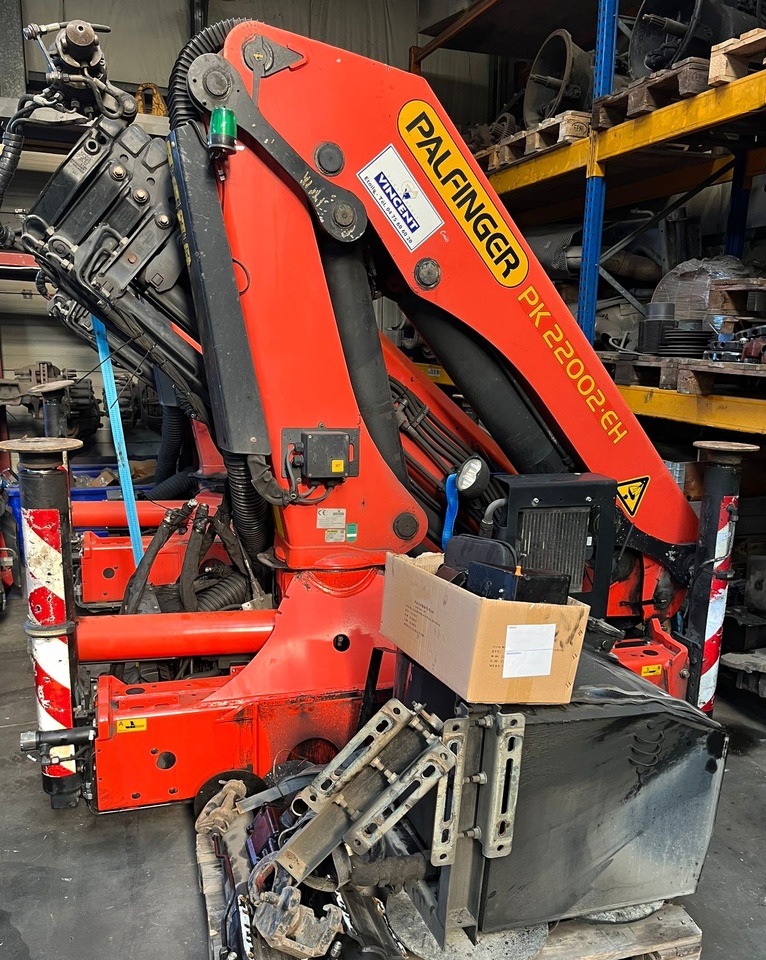 PALFINGER PK 22002-EH D year 2013, remote control, extra functions - Grue auxiliaire: photos 2 PALFINGER PK 22002-EH D year 2013, remote control, extra functions - Grue auxiliaire: photos 2