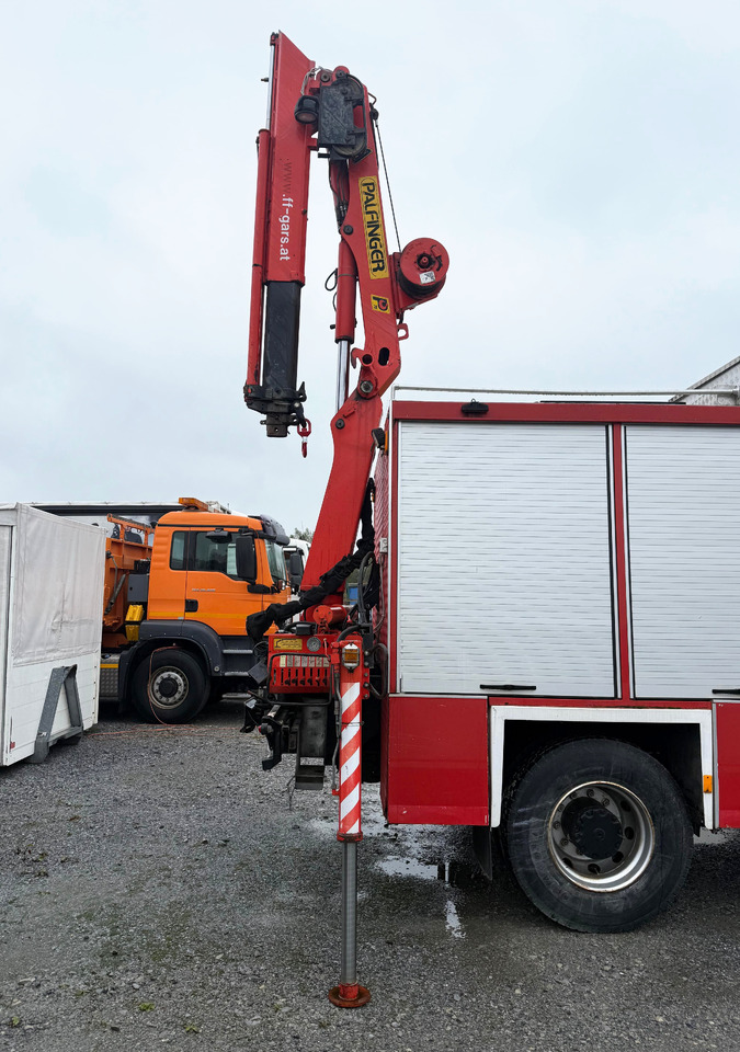 PALFINGER PK 7000 A crane with winch, Ladekran mit Seilwinde - Grue auxiliaire: photos 4 PALFINGER PK 7000 A crane with winch, Ladekran mit Seilwinde - Grue auxiliaire: photos 4