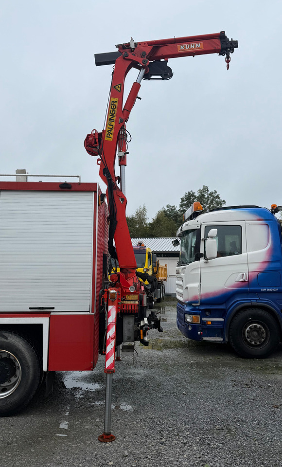 PALFINGER PK 7000 A crane with winch, Ladekran mit Seilwinde - Grue auxiliaire: photos 3 PALFINGER PK 7000 A crane with winch, Ladekran mit Seilwinde - Grue auxiliaire: photos 3