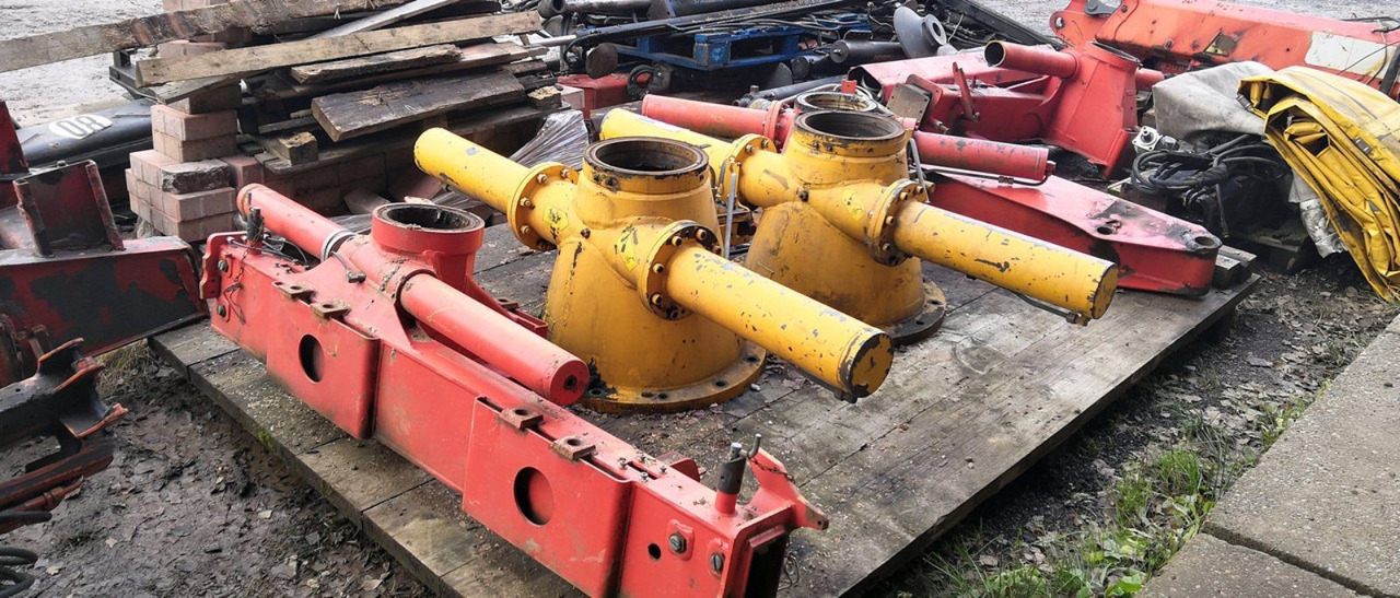 PALFINGER used parts, Gebr. Erstazteile, Kran, Ladekran, crane - Grue auxiliaire: photos 5 PALFINGER used parts, Gebr. Erstazteile, Kran, Ladekran, crane - Grue auxiliaire: photos 5