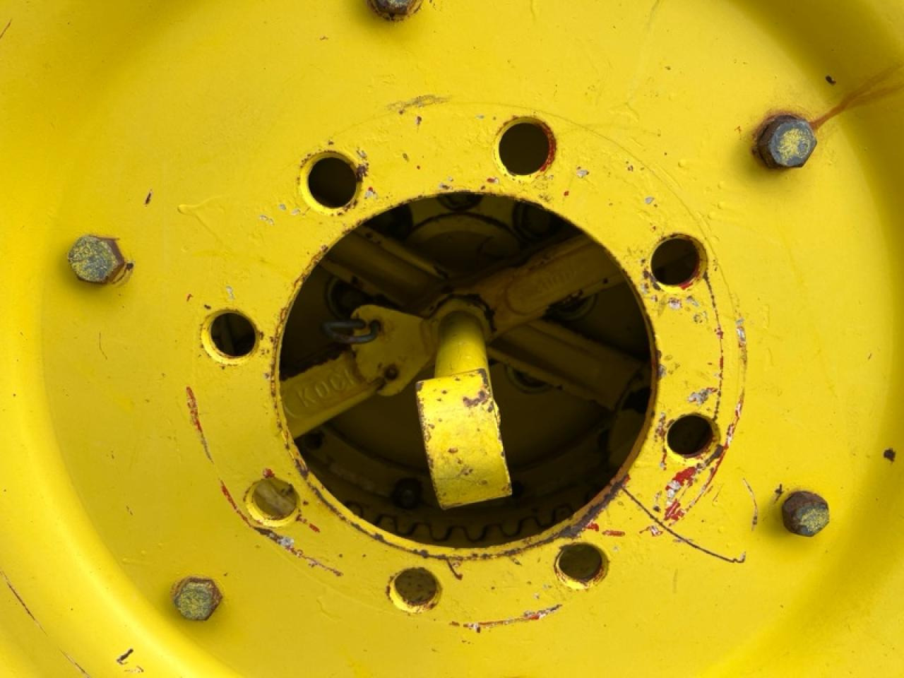 Alliance 13.6R48 inkl. KN Kupplung - Pneu pour Machine agricole: photos 2 Alliance 13.6R48 inkl. KN Kupplung - Pneu pour Machine agricole: photos 2