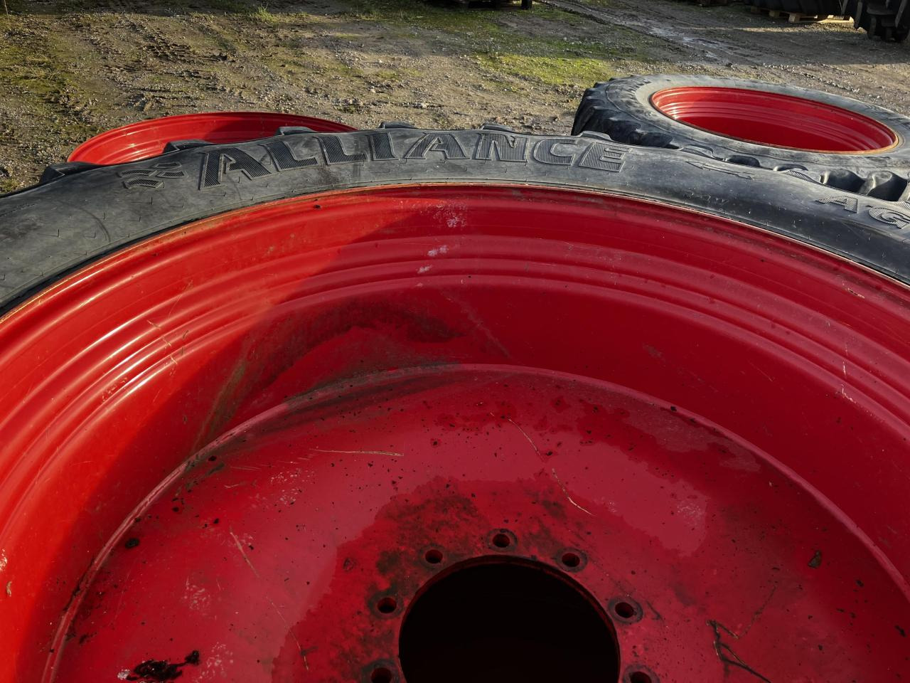 Alliance 520/85R46 VF - Pneu pour Machine agricole: photos 3 Alliance 520/85R46 VF - Pneu pour Machine agricole: photos 3