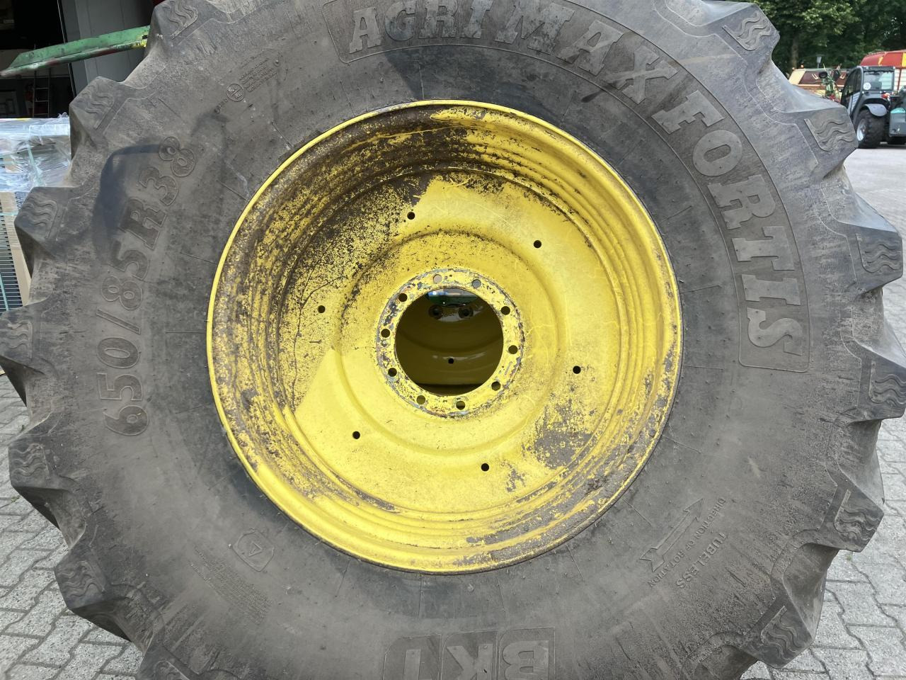 BKT 650/85R38 - Pneu pour Machine agricole: photos 2 BKT 650/85R38 - Pneu pour Machine agricole: photos 2