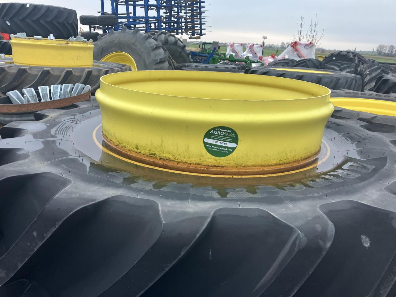 Bridgestone 600/65R34 - Pneu pour Machine agricole: photos 2 Bridgestone 600/65R34 - Pneu pour Machine agricole: photos 2