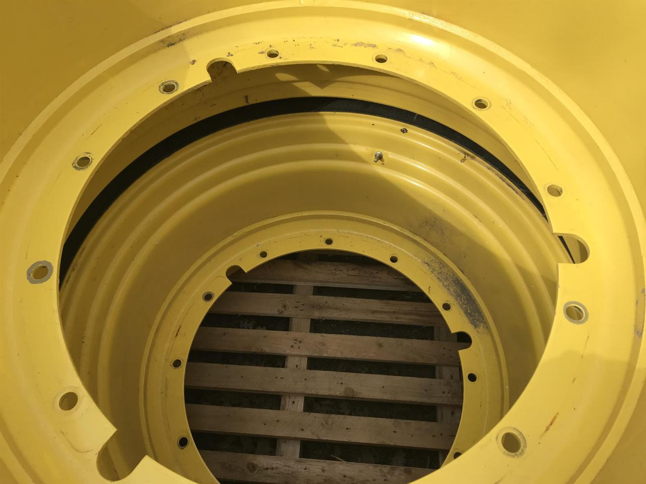 Bridgestone 710/75R42 - Pneu pour Machine agricole: photos 4 Bridgestone 710/75R42 - Pneu pour Machine agricole: photos 4