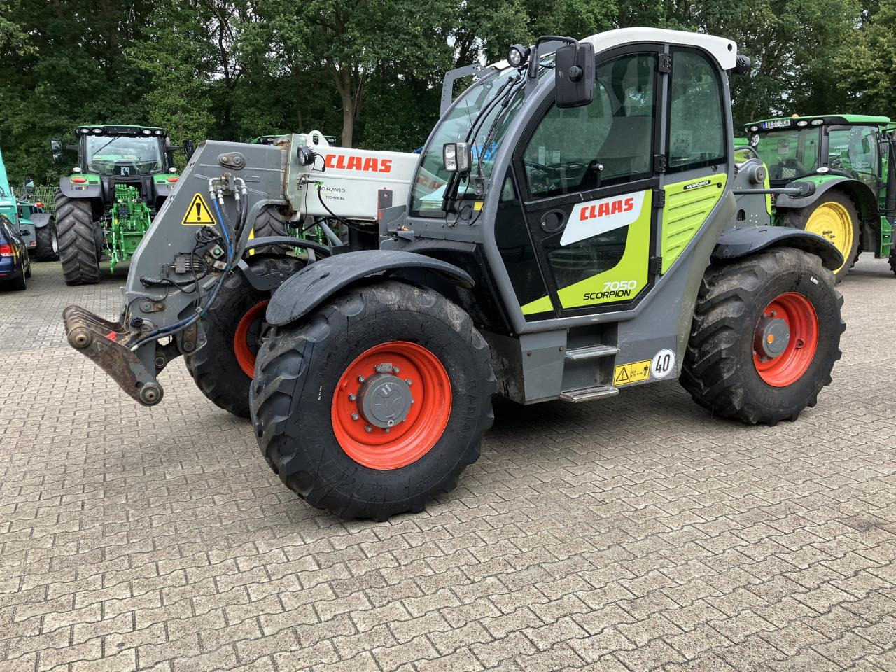 CLAAS 7050 Scorpion - Chariot télescopique: photos 1 CLAAS 7050 Scorpion - Chariot télescopique: photos 1