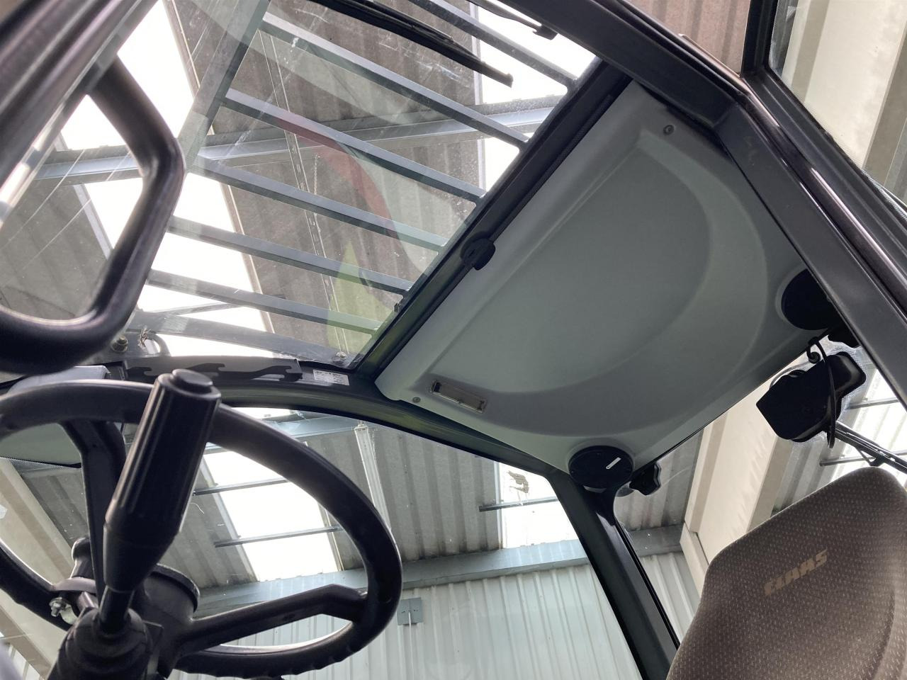 Chariot télescopique CLAAS Scorpion 9040 VariPower: photos 9 Chariot télescopique CLAAS Scorpion 9040 VariPower: photos 9