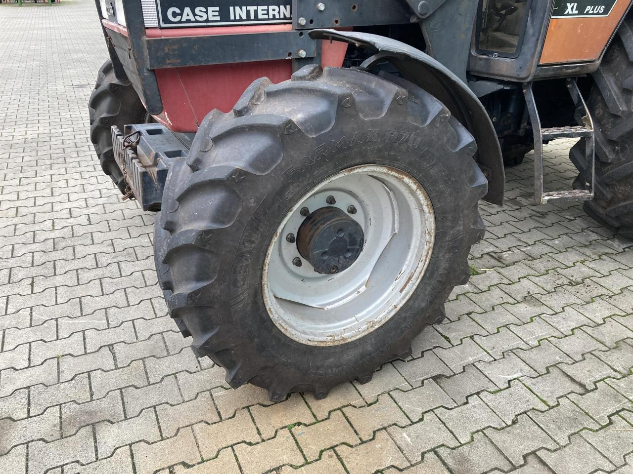 Case-IH 844 XL Plus - Tracteur agricole: photos 2 Case-IH 844 XL Plus - Tracteur agricole: photos 2