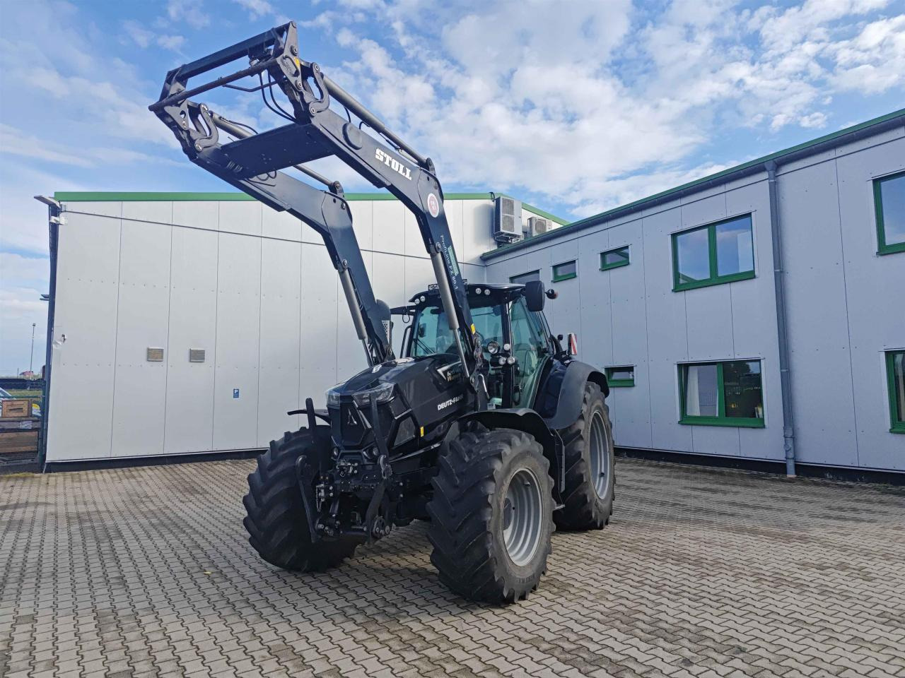 Deutz-Fahr 6215 TTV - Tracteur agricole: photos 3 Deutz-Fahr 6215 TTV - Tracteur agricole: photos 3