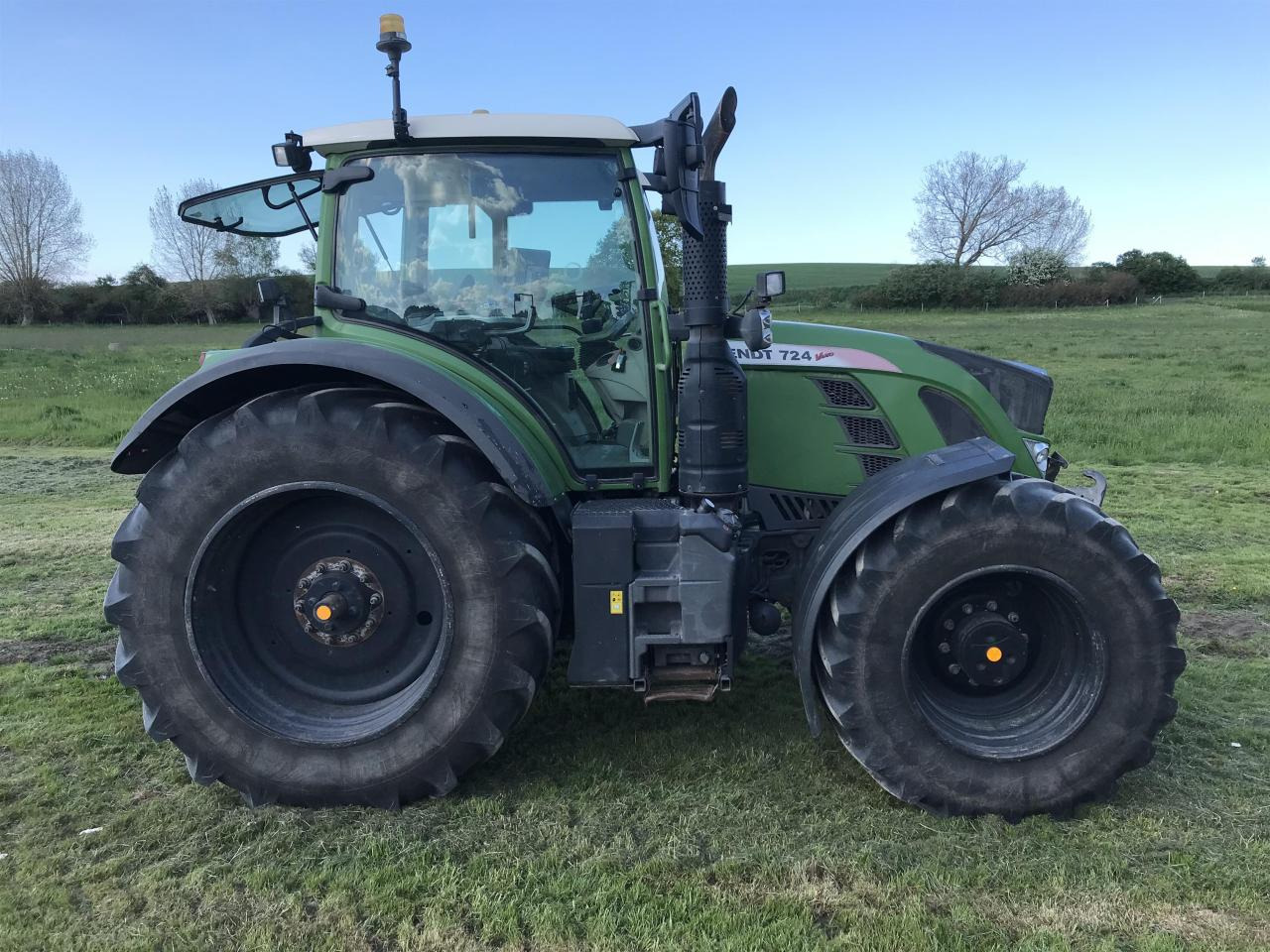 Fendt 724 Vario Profi Plus - Tracteur agricole: photos 2 Fendt 724 Vario Profi Plus - Tracteur agricole: photos 2