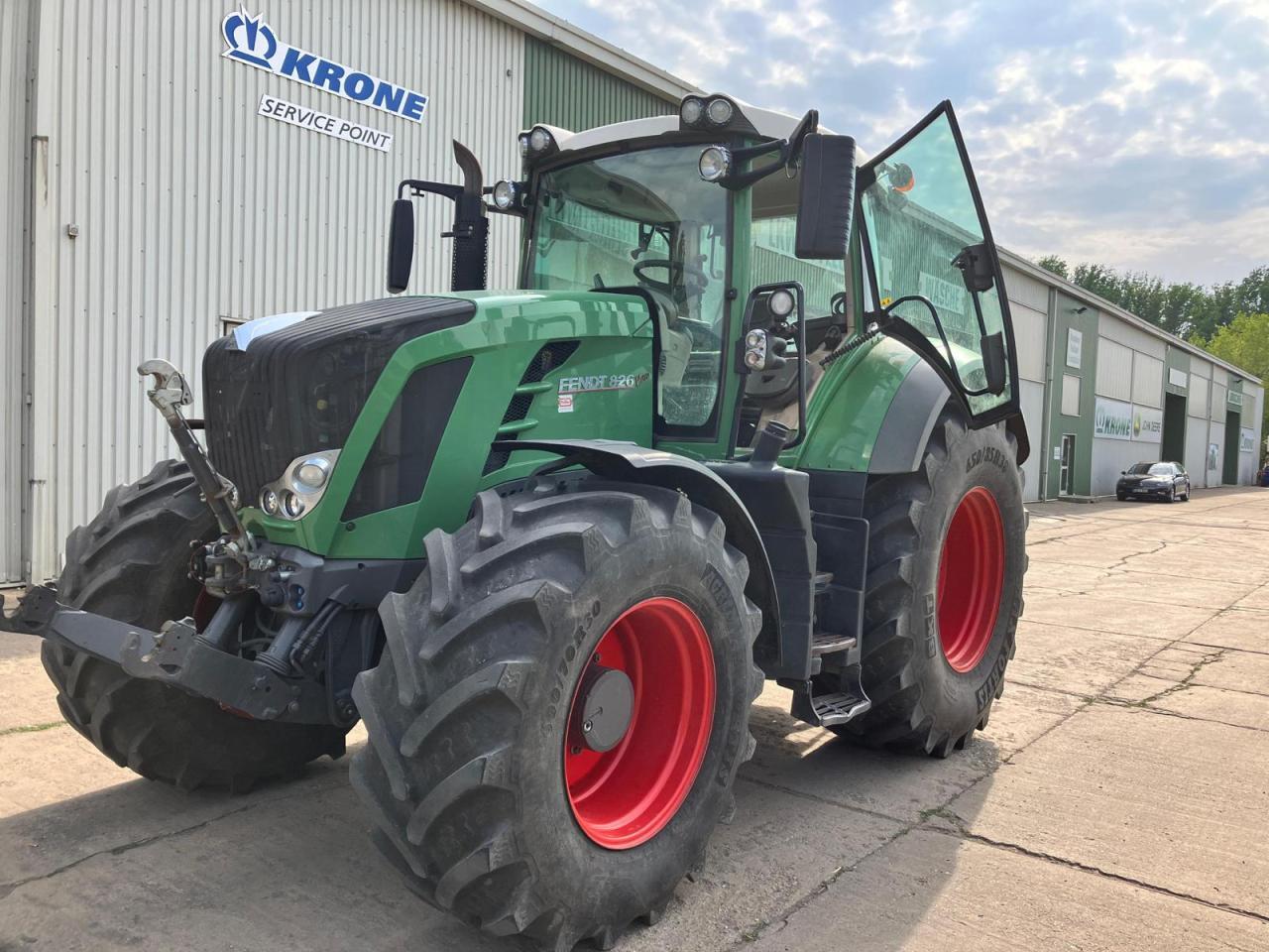 Fendt 826 Profi Plus - Tracteur agricole: photos 1 Fendt 826 Profi Plus - Tracteur agricole: photos 1