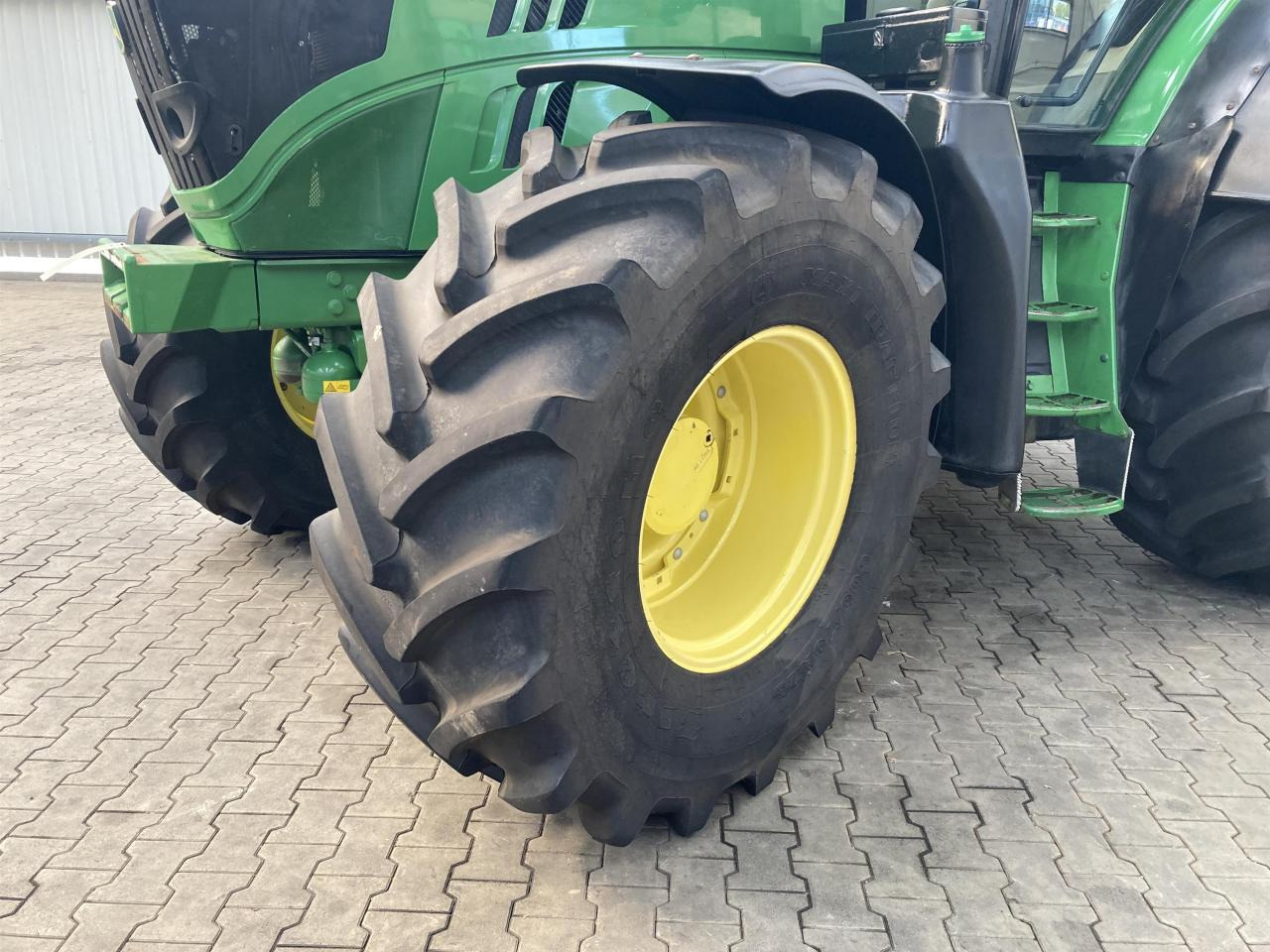 John Deere 6170R - Tracteur agricole: photos 2 John Deere 6170R - Tracteur agricole: photos 2