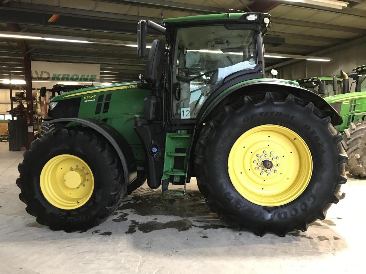 John Deere 6250R - Tracteur agricole: photos 1 John Deere 6250R - Tracteur agricole: photos 1