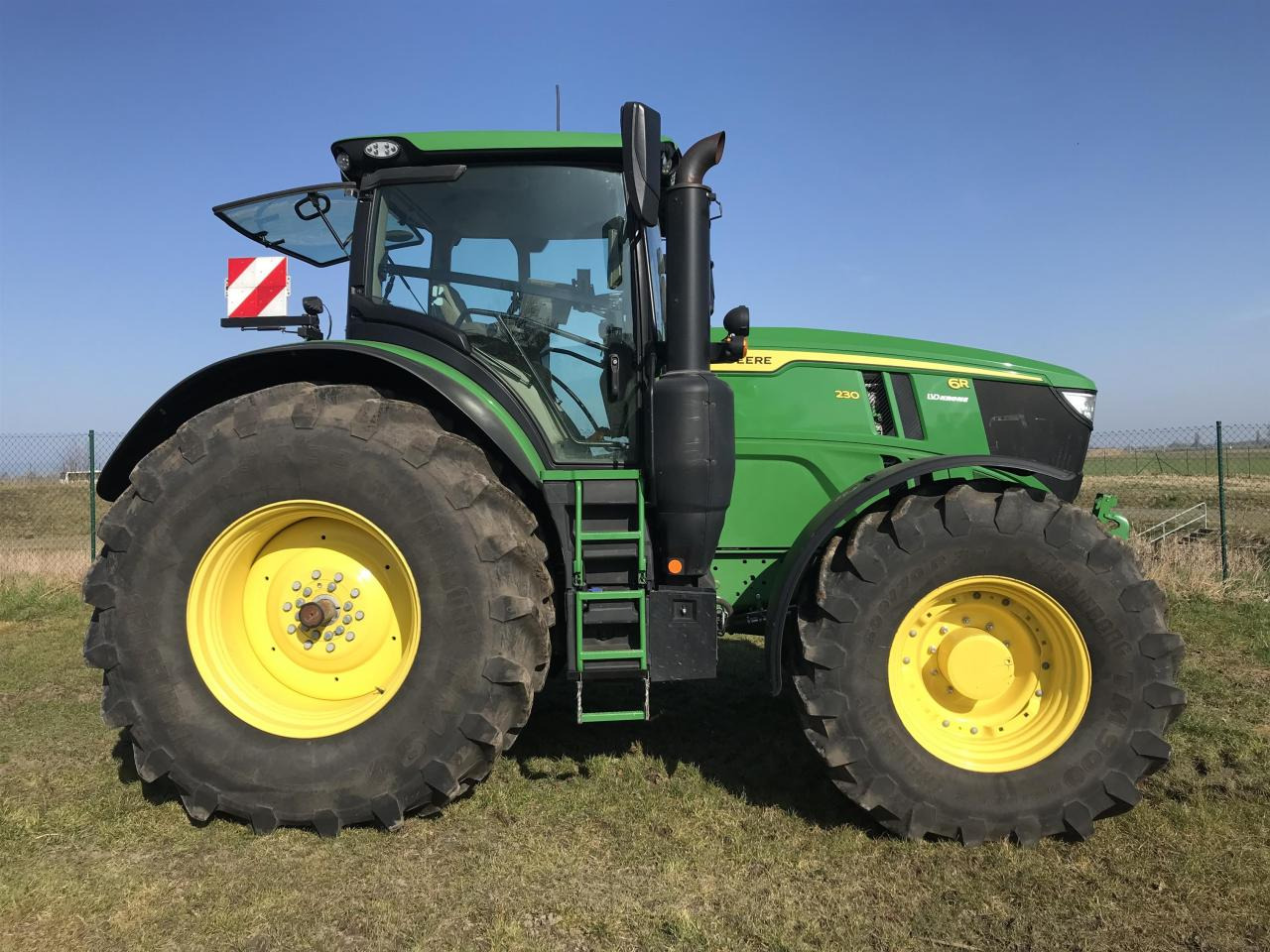 John Deere 6R 230 - Tracteur agricole: photos 2 John Deere 6R 230 - Tracteur agricole: photos 2