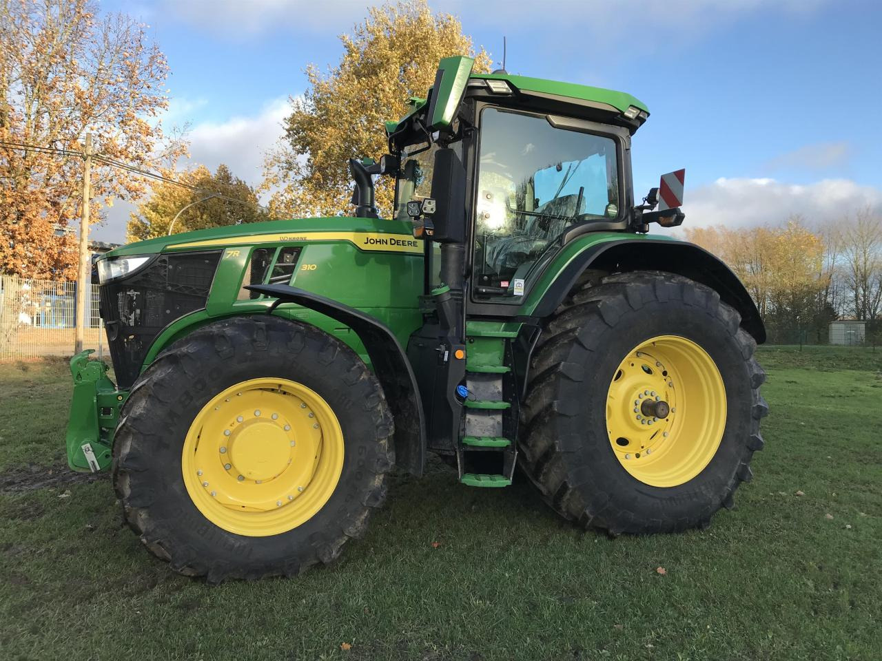 John Deere 7R 310 - Tracteur agricole: photos 1 John Deere 7R 310 - Tracteur agricole: photos 1
