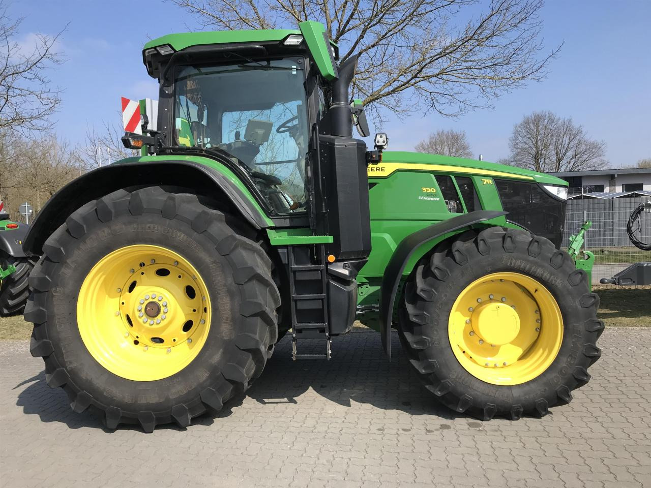 John Deere 7R 330 - Tracteur agricole: photos 2 John Deere 7R 330 - Tracteur agricole: photos 2
