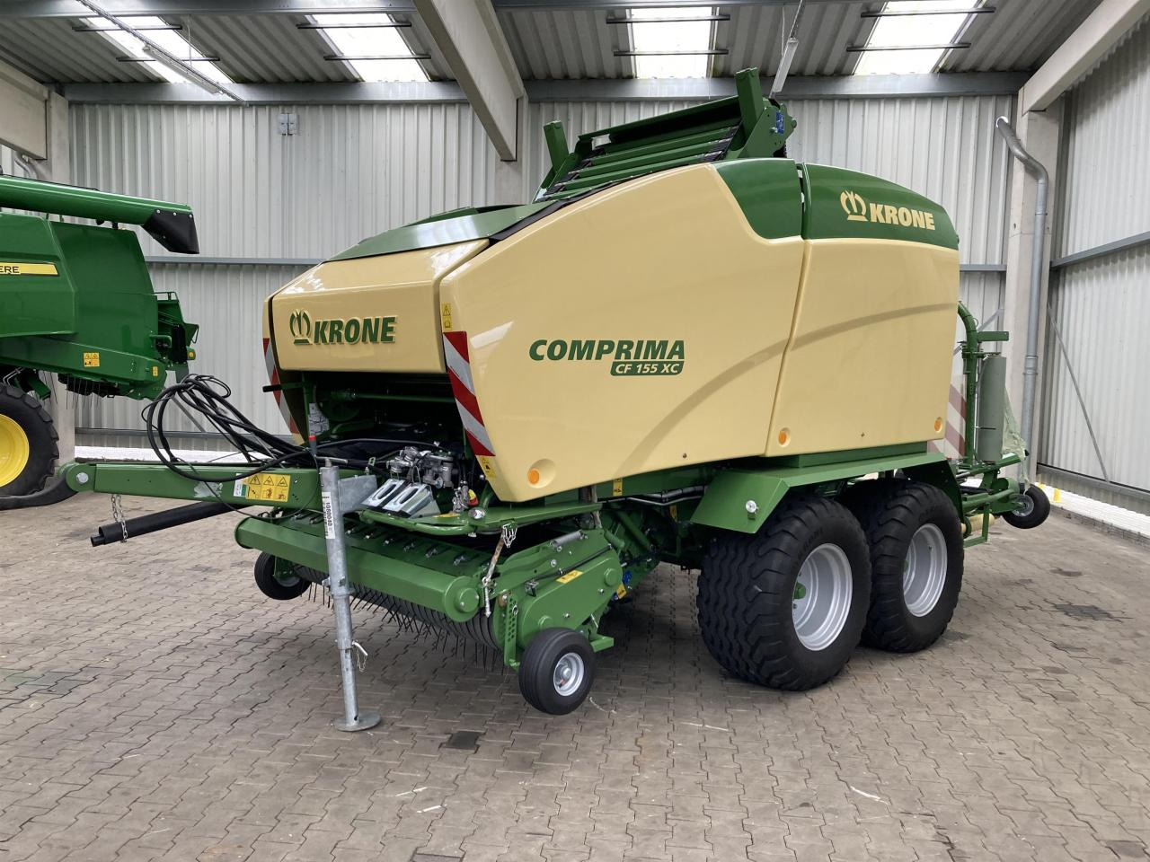 Krone CF 155 XC - Presse à balles rondes: photos 1 Krone CF 155 XC - Presse à balles rondes: photos 1