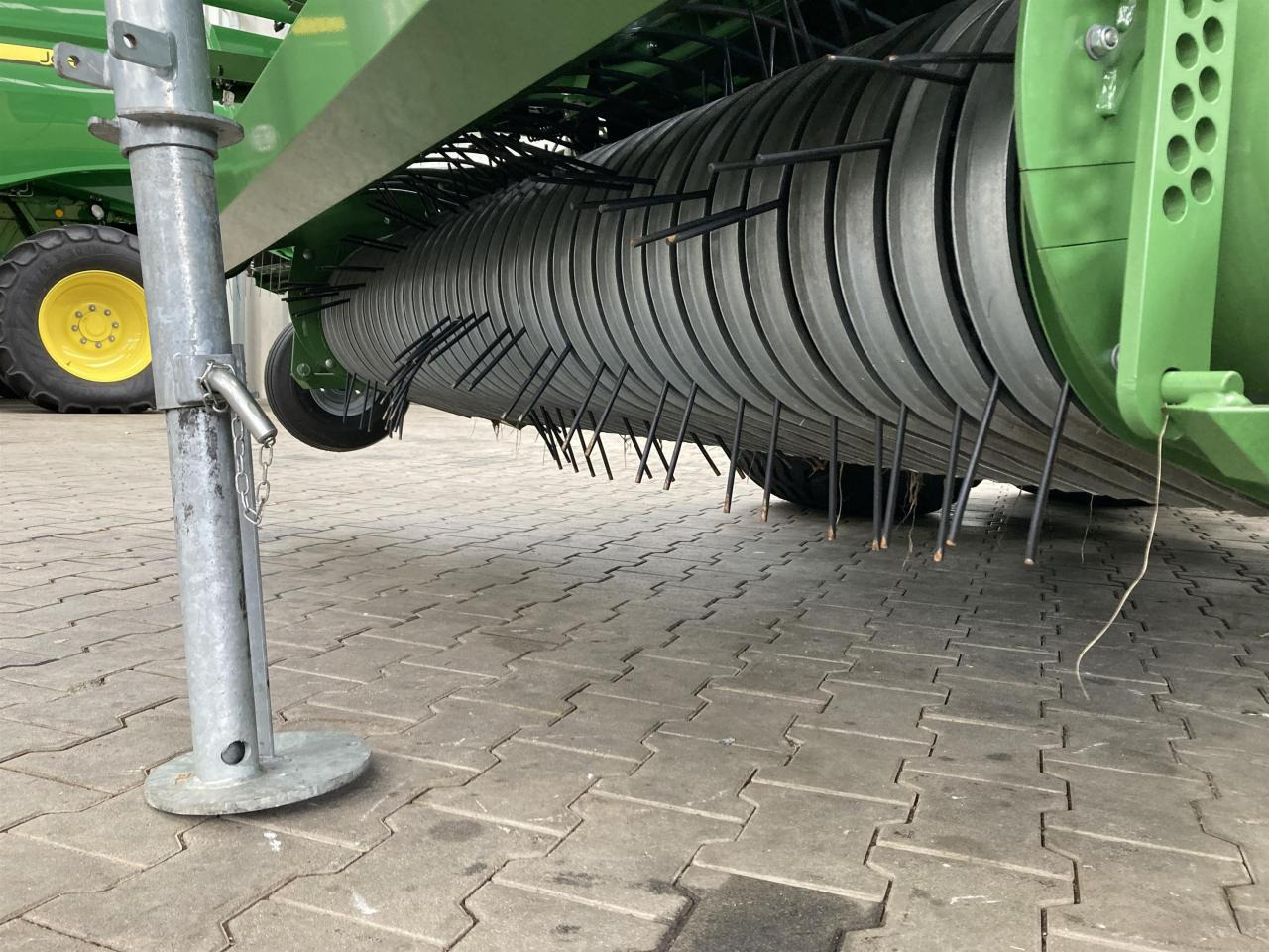 Krone CF 155 XC - Presse à balles rondes: photos 5 Krone CF 155 XC - Presse à balles rondes: photos 5