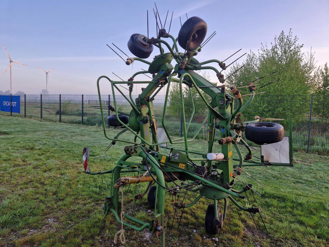 Krone KW 6.70/6 - Faneuse: photos 2 Krone KW 6.70/6 - Faneuse: photos 2