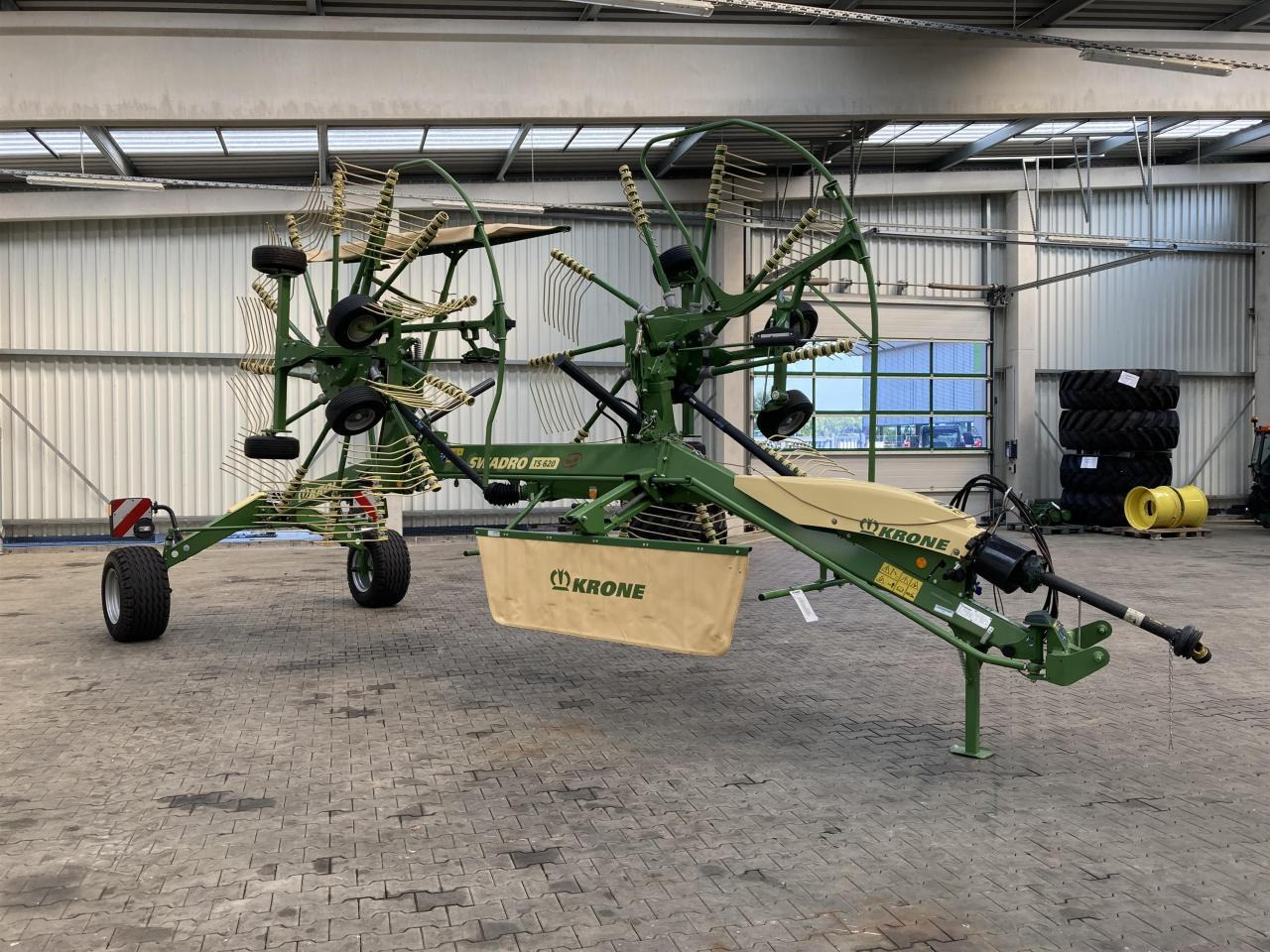 Krone Swadro TS 620 Twin - Faneuse: photos 1 Krone Swadro TS 620 Twin - Faneuse: photos 1