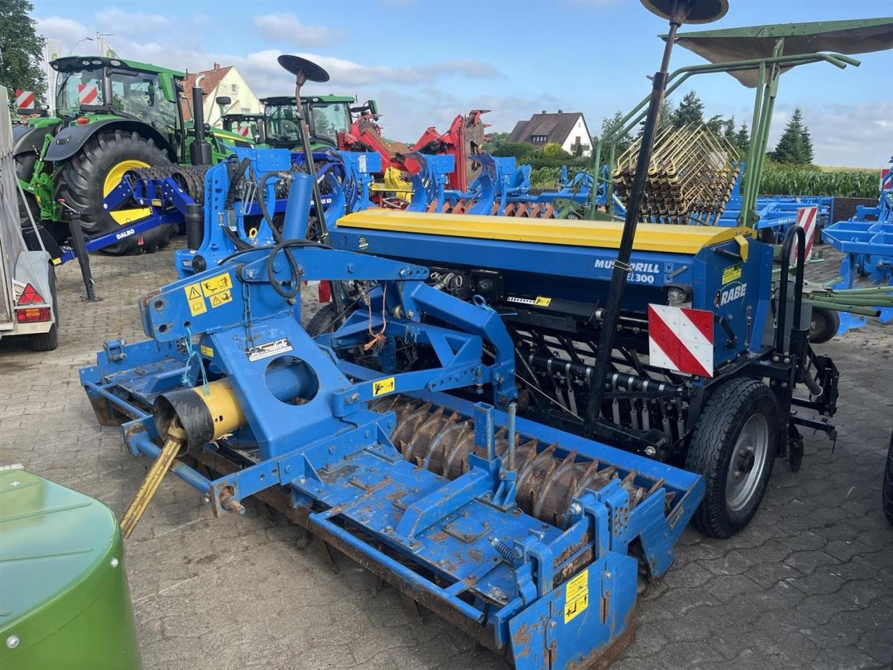 Rabe Multidrill 300 - Semoir: photos 1 Rabe Multidrill 300 - Semoir: photos 1