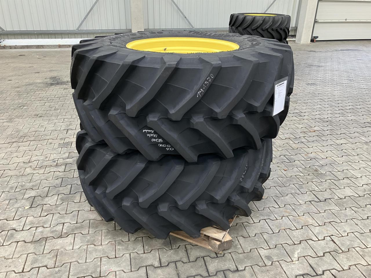 Trelleborg 600/70R30 - Pneu pour Machine agricole: photos 2 Trelleborg 600/70R30 - Pneu pour Machine agricole: photos 2