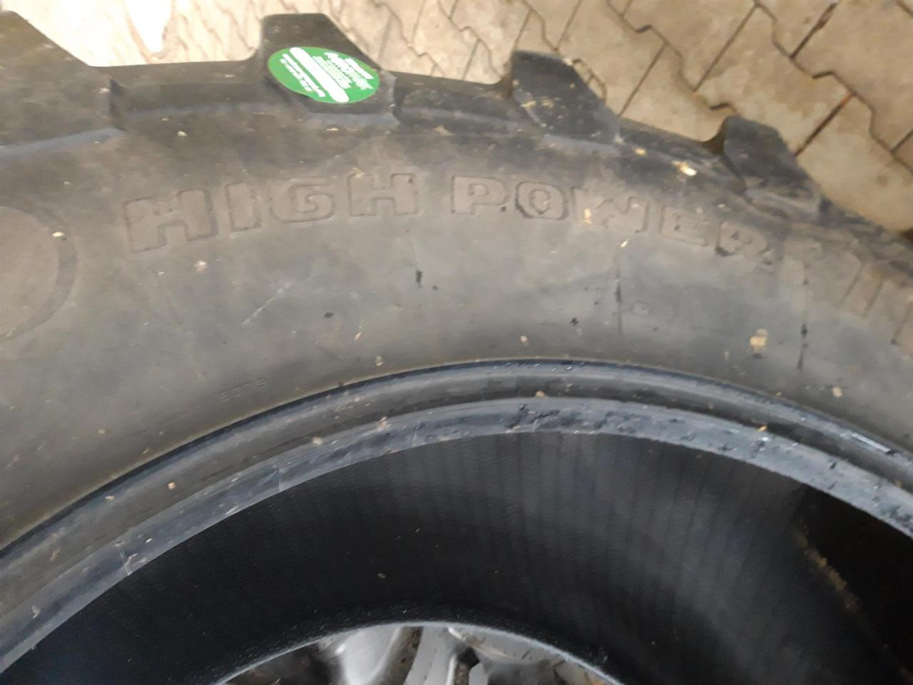 Trelleborg 710/75R42 - Pneu pour Machine agricole: photos 4 Trelleborg 710/75R42 - Pneu pour Machine agricole: photos 4