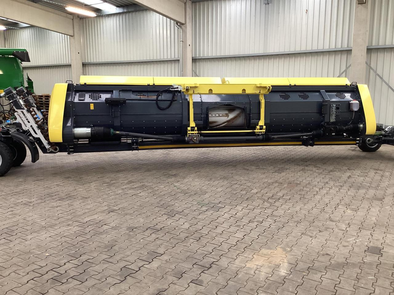 Zürn Profi Cut 700 - Accessoire aux ensileuses: photos 3 Zürn Profi Cut 700 - Accessoire aux ensileuses: photos 3