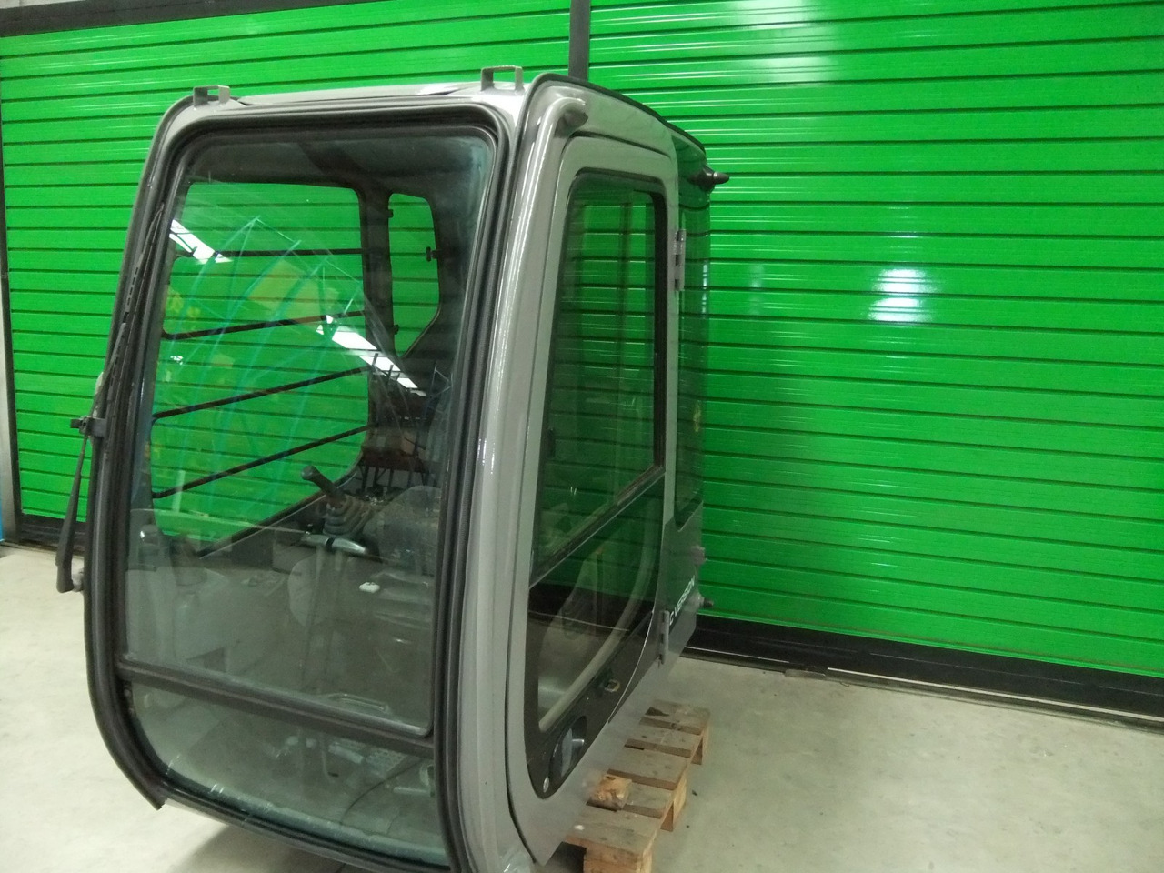 Cab FIAT-HITACHI EX215 71466300 - Cabine pour Engins de chantier: photos 5 Cab FIAT-HITACHI EX215 71466300 - Cabine pour Engins de chantier: photos 5