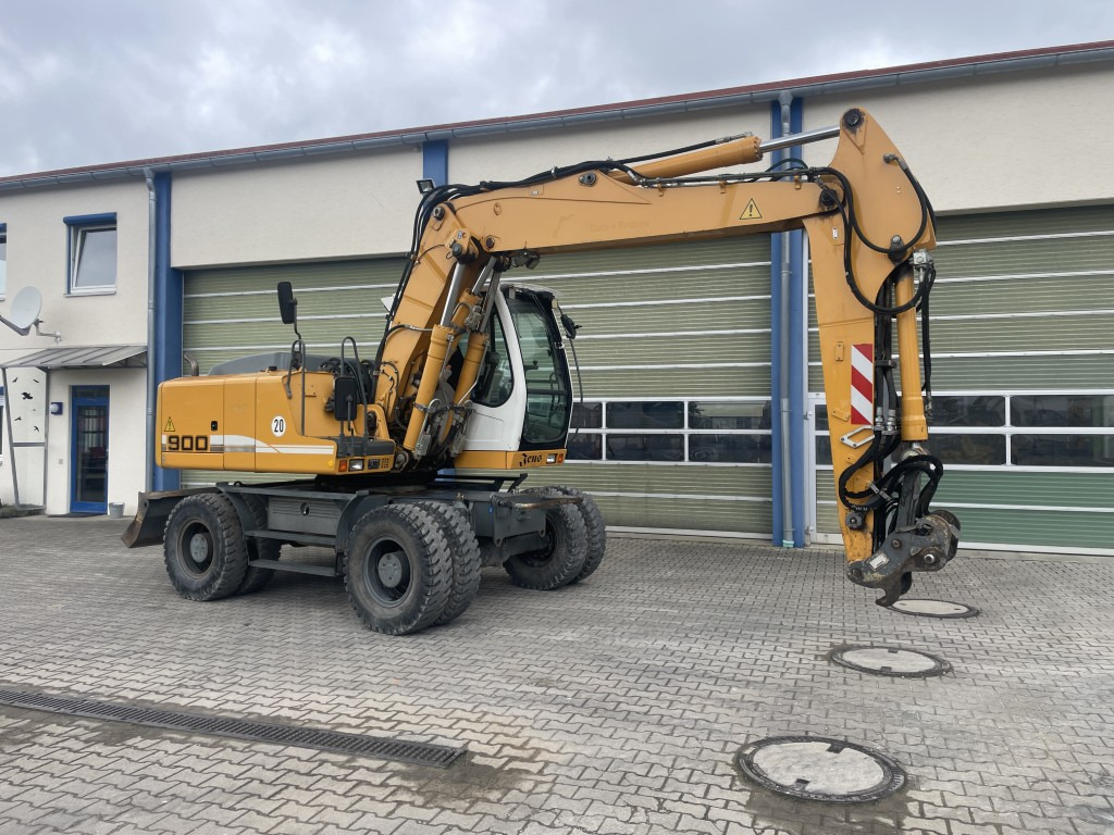 Pelle sur pneus Liebherr A 900 C Litronic: photos 7