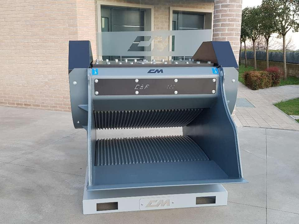 CM Crusher CBF 120 Crusher Bucket - Godet pour Pelle: photos 2 CM Crusher CBF 120 Crusher Bucket - Godet pour Pelle: photos 2