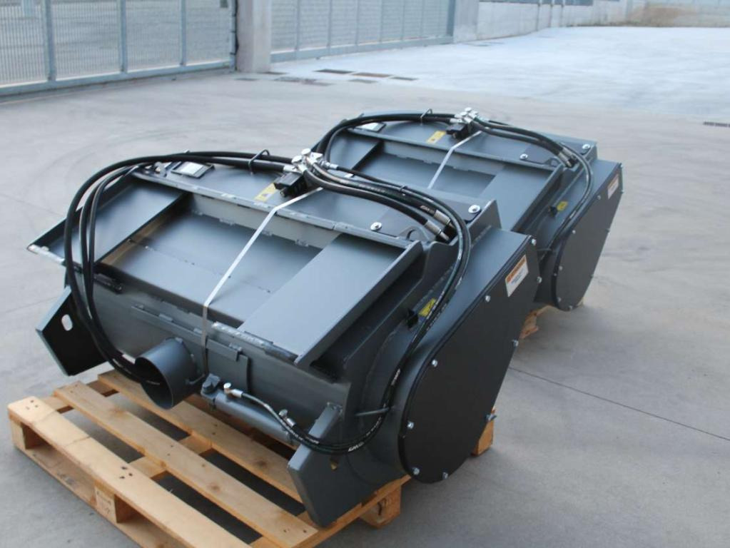 CM Crusher MIX 250 Mixing Bucket - Godet pour Mini chargeuse: photos 2 CM Crusher MIX 250 Mixing Bucket - Godet pour Mini chargeuse: photos 2