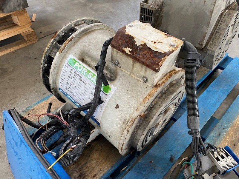 AC Generator 20 KVA generatordeel Alternator - Groupe électrogène: photos 5 AC Generator 20 KVA generatordeel Alternator - Groupe électrogène: photos 5