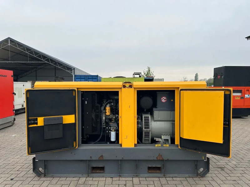 Atlas-Copco QAS 100 Perkins Leroy Somer 100 kVA Silent Rental generatorset - Groupe électrogène: photos 3 Atlas-Copco QAS 100 Perkins Leroy Somer 100 kVA Silent Rental generatorset - Groupe électrogène: photos 3