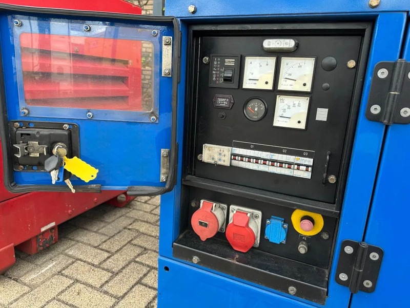 Atlas-Copco QAS 14 Yanmar Stamford 15 kVA Silent generatorset - Groupe électrogène: photos 2 Atlas-Copco QAS 14 Yanmar Stamford 15 kVA Silent generatorset - Groupe électrogène: photos 2